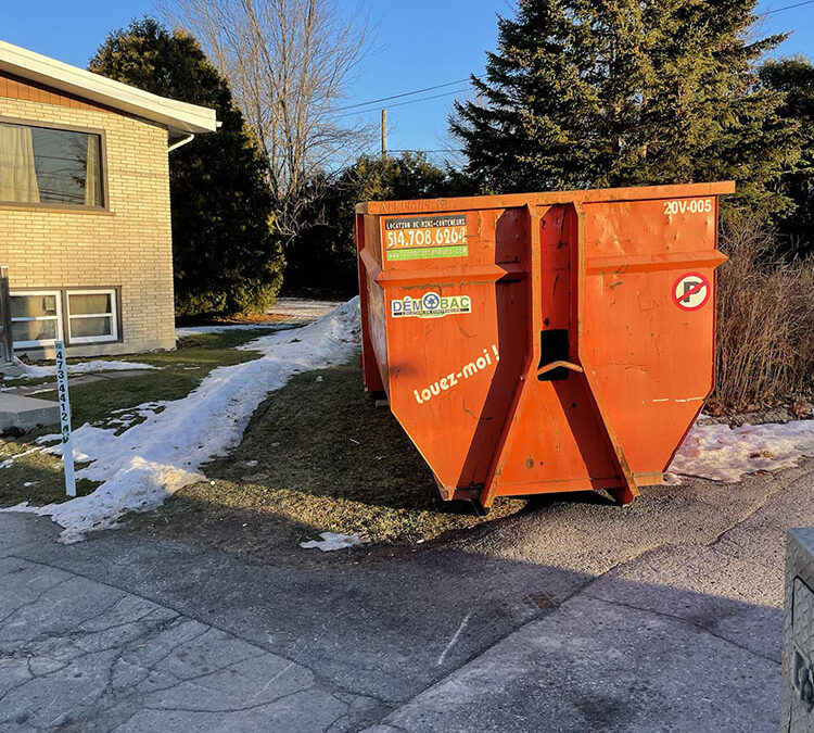 Printemps : gérer les débris causés par la fonte des neiges avec un conteneur